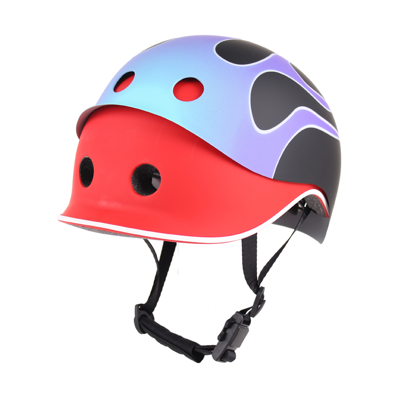 Met kids. Шлем детский защитный. Шлем для самоката. Защитный шлем велосипедный. Детский шлем для велосипеда.